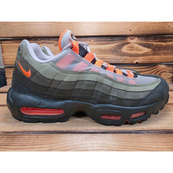 Nike Air Max 95 OG AT2865‑200 Neutral Olive Total Orange Women’s Size 10 Retro - Picture 1 of 11